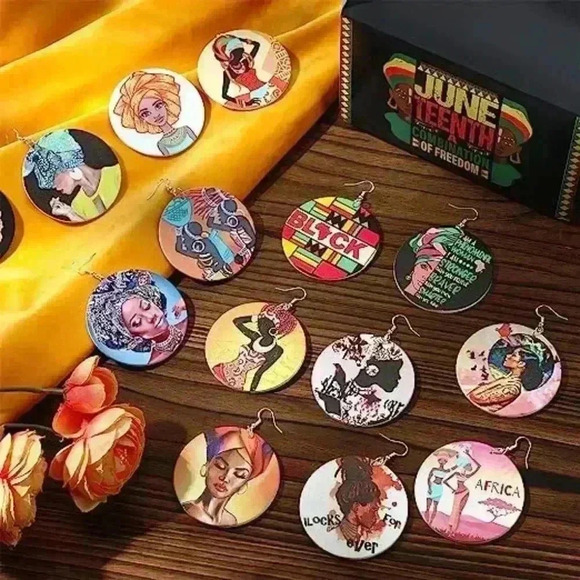 2 Pairs Juneteenth African Earrings - Picture 1 of 6